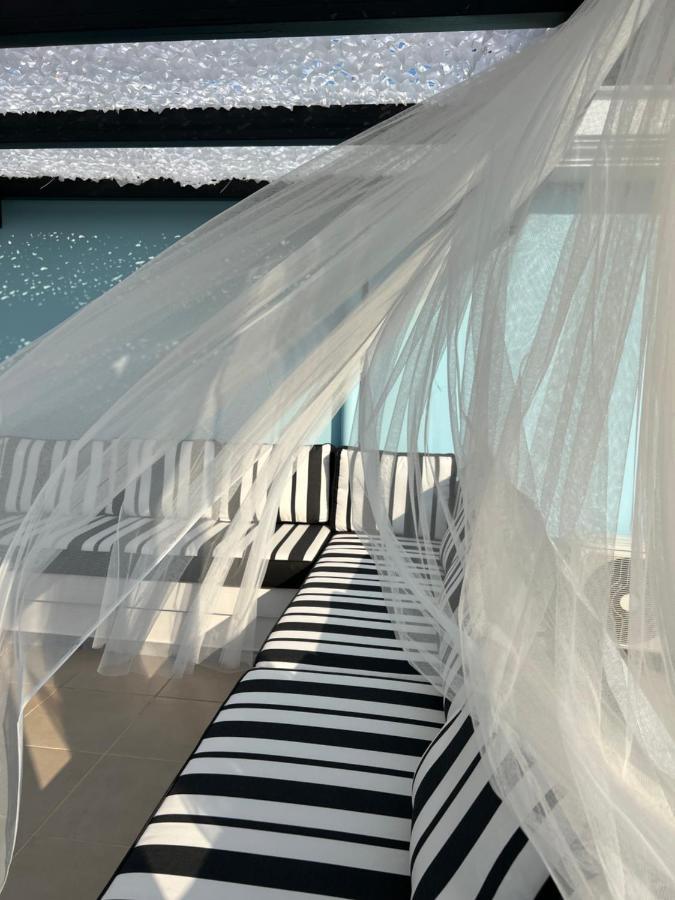 Magical Seaside Town Boutique Apts 2 Кипарисия Екстериор снимка
